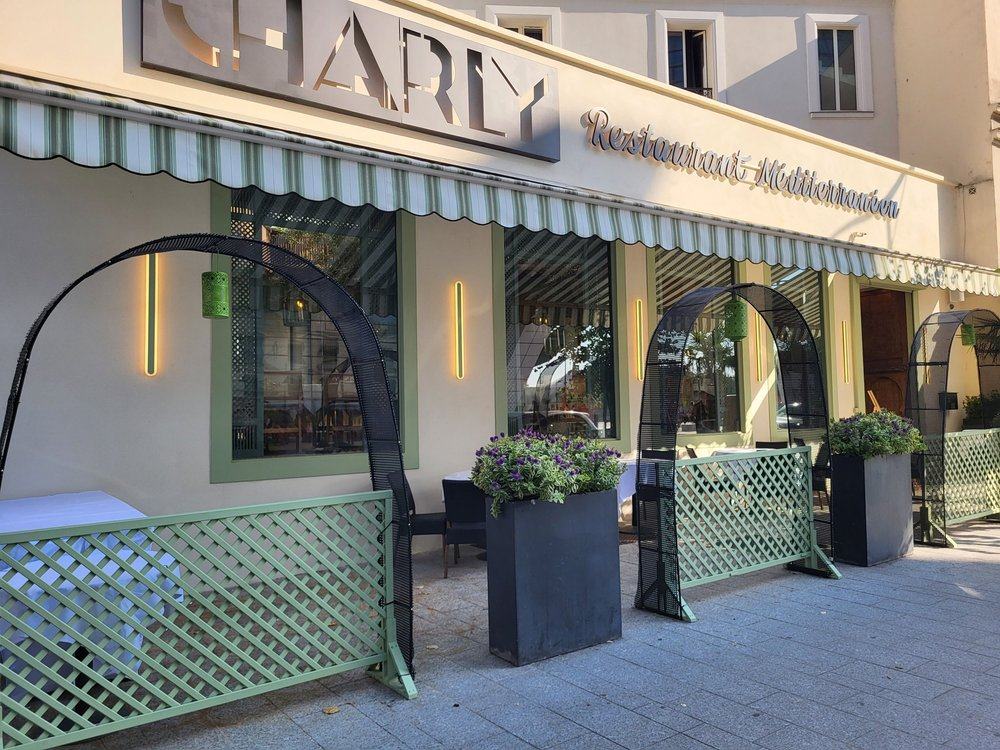 Façade et terrasse