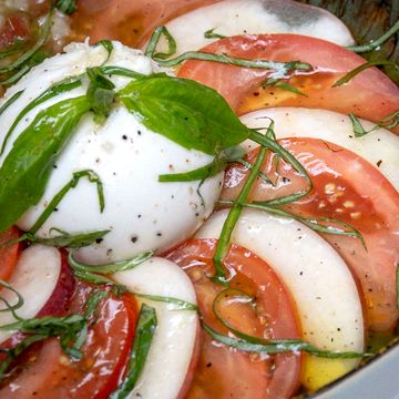 Burrata, peach and beefsteak tomatoes